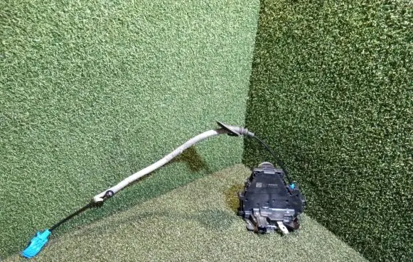 Mercedes-Benz Citan II Front door lock 805023672R 166S30 M16804