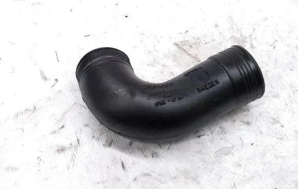 Volvo V60 Intercooler hose/pipe 31338572