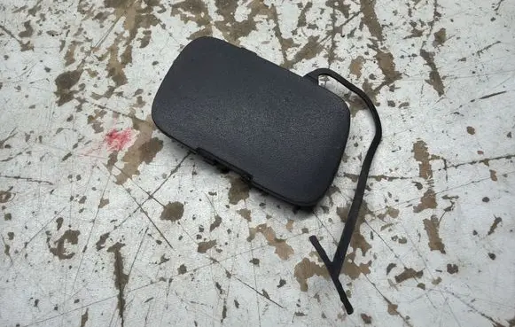 Volvo XC70 Front tow hook cap/cover 30678696