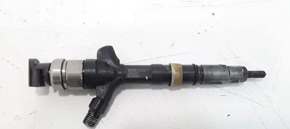 Toyota Corolla E120 E130 Fuel injector 04E20967