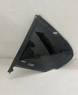 BMW 5 F10 F11 Rear vent window glass 7182025