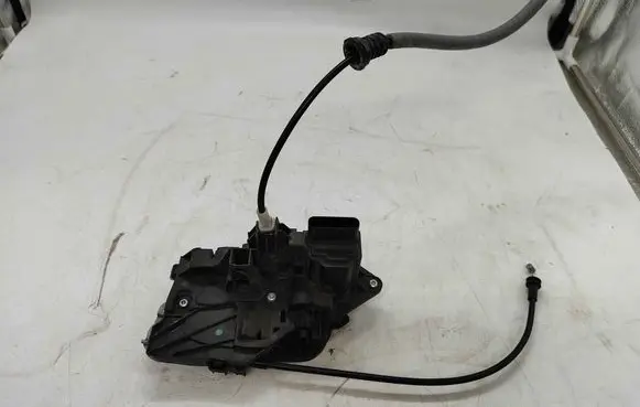 Volvo S90, V90 Front door lock 31440997