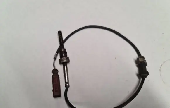 Volkswagen PASSAT B6 Exhaust gas temperature sensor 03G906088B