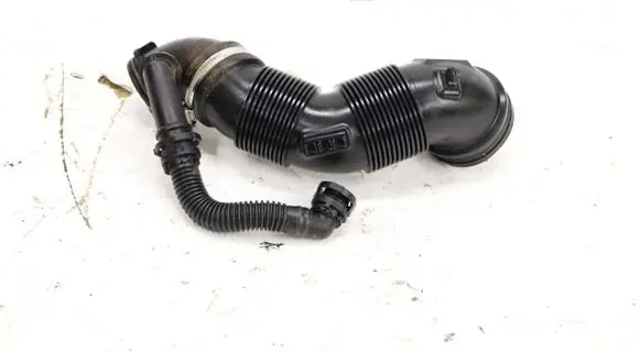 Coolant pipe/hose
