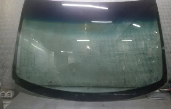 Volvo S80 Front windscreen/windshield window 
