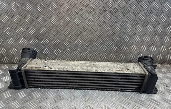 BMW 3 E90 E91 Intercooler radiator 7798788