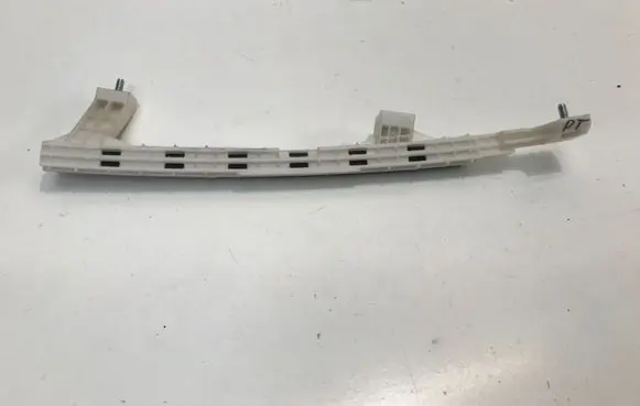 Hyundai i20 (BC3 BI3) Rear door windshield rail 83561Q0000