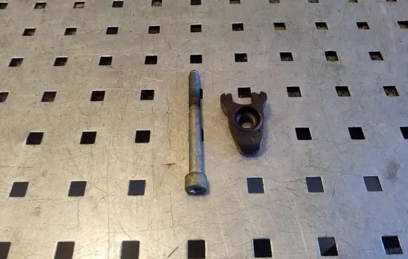 Jaguar XF X250 Fuel Injector clamp holder