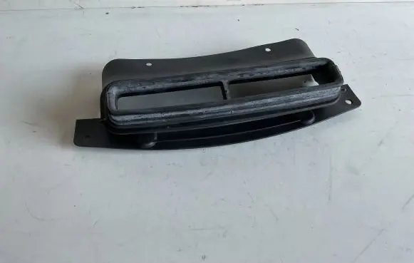 Mercedes-Benz AMG GT R190 C190 Intercooler air channel guide A1906252800
