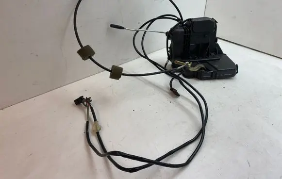 Mercedes-Benz SLK R171 Front door lock 004138112635