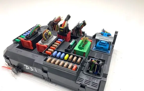 Peugeot 308 SW Other control units/modules 9807054180