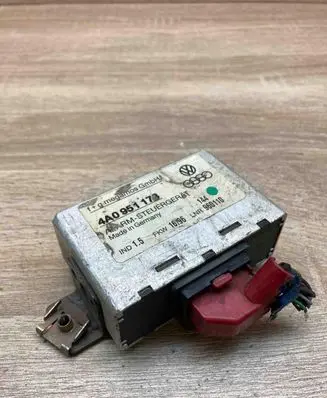 Audi 100 S4 C4 Alarm control unit/module 4A0951173 USED