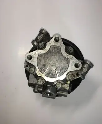 Mercedes-Benz Sprinter W901 W902 W903 W904 Power steering pump A0034667201 7692900530