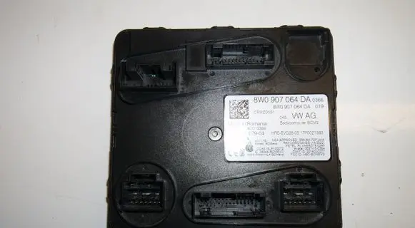 Audi A4 S4 B9 8W Central body control module 8W0907064DA