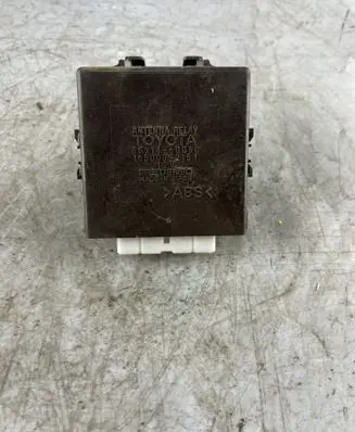 Toyota Land Cruiser (HDJ90) Other control units/modules 8591460050 1650002161
