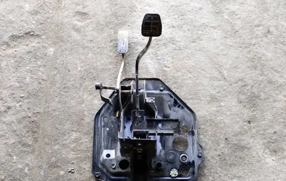 Volkswagen Transporter - Caravelle T4 Pedal assembly 