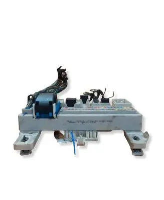 Volvo V50 Fuse module 8690719