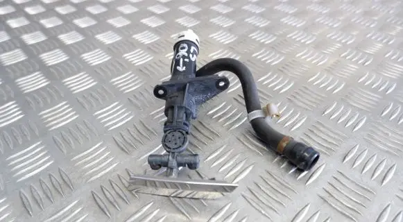 Lexus LS 460 - 600H Headlight washer spray nozzle 8520850040