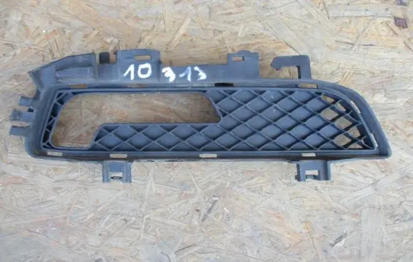 Mercedes-Benz E C207 W207 Front bumper lower grill A2078871325