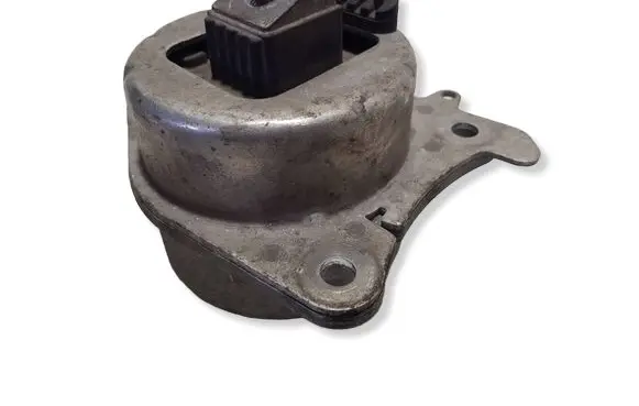 Alfa Romeo Stelvio Engine mount bracket 00505515100EEEET 31117 0D894