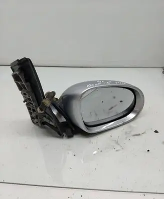 Volkswagen Golf Plus Front door electric wing mirror