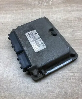 Skoda Octavia Mk2 (1Z) Engine control unit/module ECU 038906018GN 0281010182