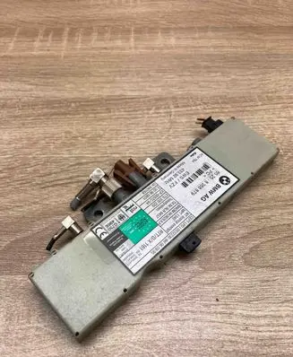 BMW 5 E39 Aerial antenna amplifier 8368879 43392MHZ WITHPLUG