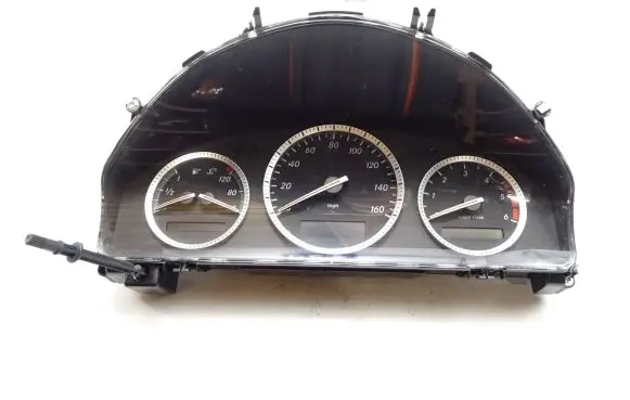 Mercedes-Benz C W204 Speedometer (instrument cluster) A2045402811 A2045404648 A2044422121