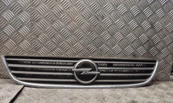 Opel Zafira A Front bumper upper radiator grill 90580685