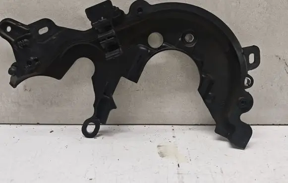 Peugeot 3008 II Timing belt guard (cover) 9824675180