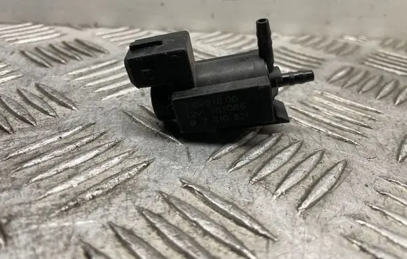 BMW 4 F36 Gran coupe Turbo solenoid valve 7810831