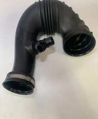 Mercedes-Benz C W203 Turbo air intake inlet pipe/hose A6460940297 6460940297