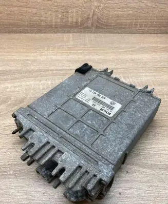 Volkswagen PASSAT B4 Engine control unit/module ECU 028906021AT 0281001368