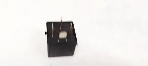 Volkswagen Golf VI Other relay 7M0951253A 4RA00779308