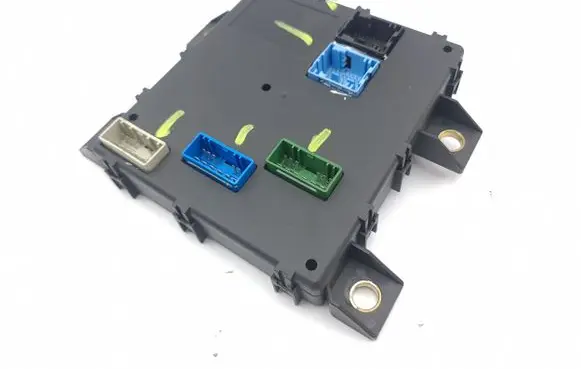 Maserati Quattroporte Tailgate/trunk control unit/module 210683