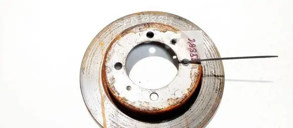 Volvo S40, V40 Rear brake disc neventiliuojamas