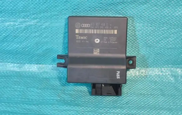 Audi A6 S6 C6 4F Gateway control module 4F0907468D 4F0910468A