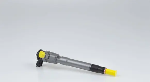 Renault Trafic III (X82) Fuel injector 0445110546