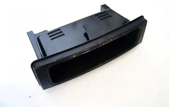 Glove box