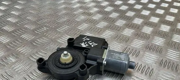 Volkswagen Polo V 6R Front door window regulator motor 6R0959801 0130822531 6R0959801DH