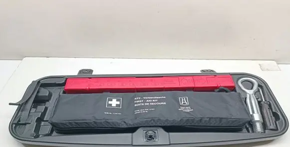 BMW 5 F10 F11 Tool box 6788803 71116788803