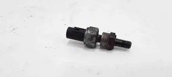 KIA Sorento Oil pressure sensor 