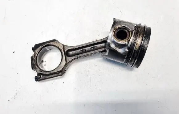 Chevrolet Captiva Piston with connecting rod 