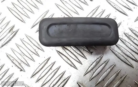 Peugeot 308 Tailgate/trunk/boot open switch 