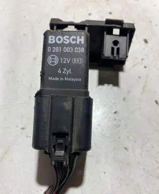 Glow plug pre-heat relay