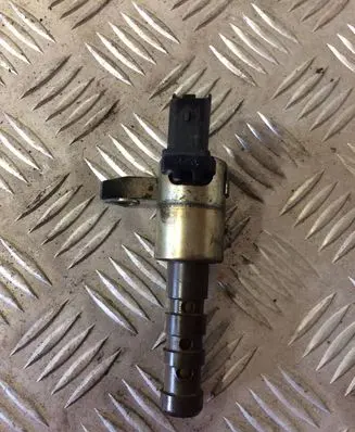 Renault Laguna II Camshaft vanos timing valve 108674