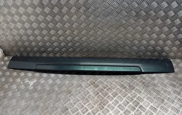 Land Rover Range Rover Sport L320 Tailgate trim DRC500011 821