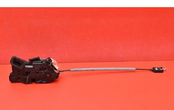 Volkswagen Golf Plus Front door lock 5K1837015B