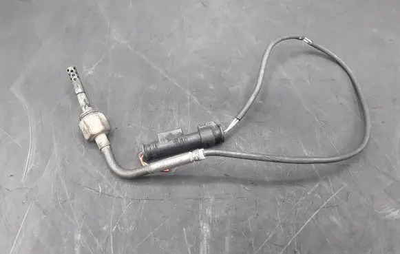 Mercedes-Benz E W211 Exhaust gas pressure sensor A0051537928
