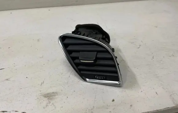Audi A4 S4 B8 8K Dashboard side air vent grill/cover trim 8T1820902